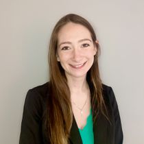 Ashley Baumohl headshot-1000x1000
