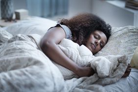 prevent-wrinkles-overnight-sleep
