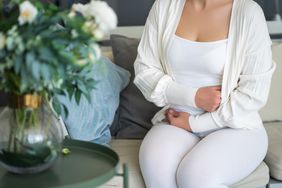 woman experiencing pelvic pain