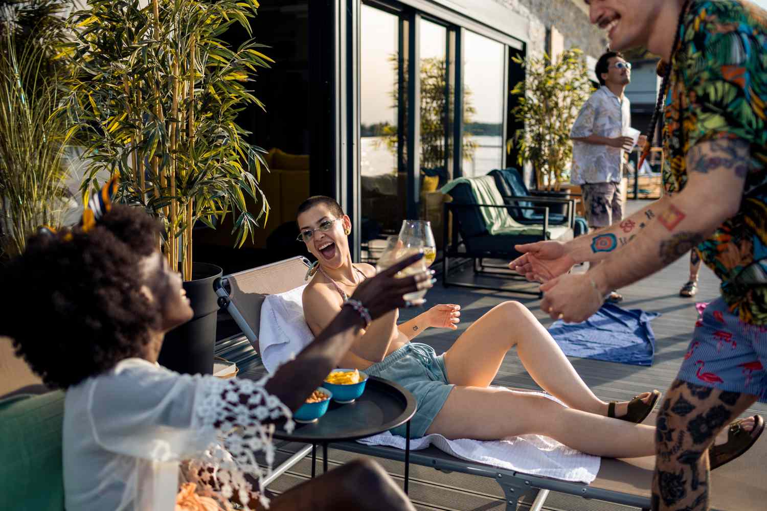 Histrionic personality disorder - Person laughing in a group of people 